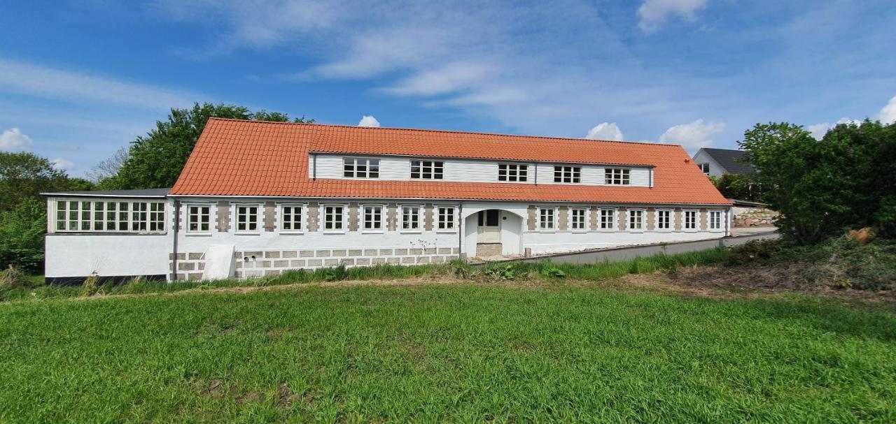 Hos Molsgaarden Bed & Breakfast Knebel Exterior photo