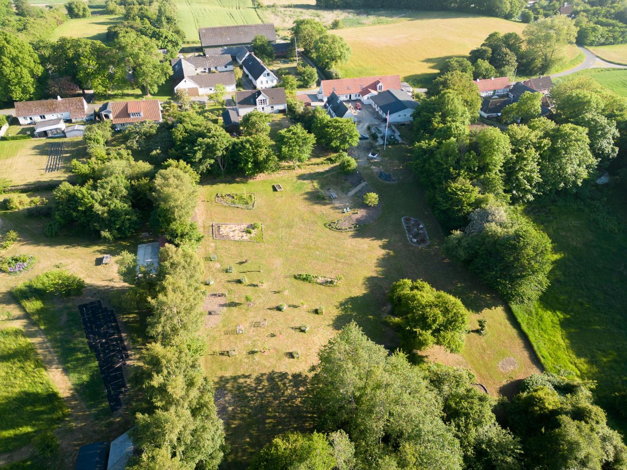 Hos Molsgaarden Bed & Breakfast Knebel Exterior photo